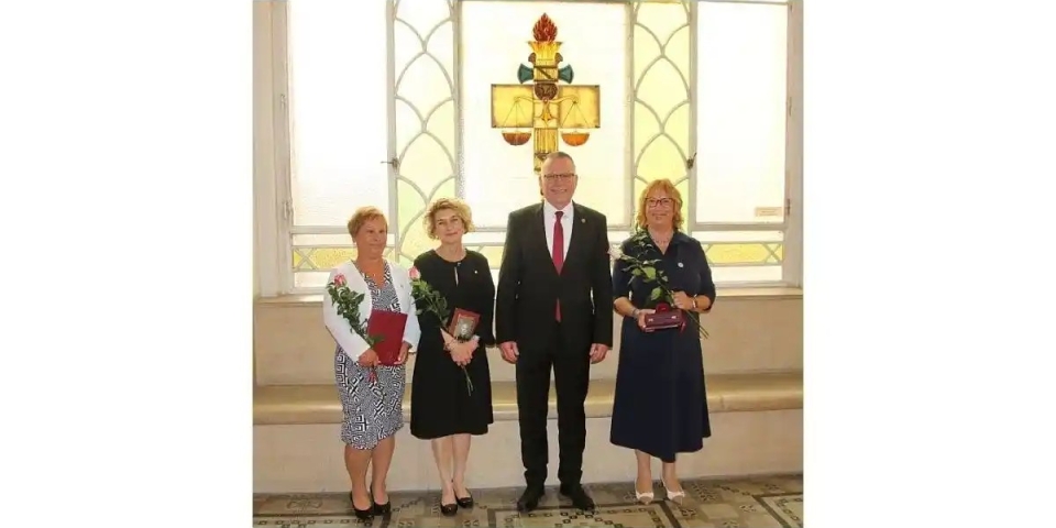 Az ajkai irodavezető is elismerésben részesült az ügyészség ünnepnapján