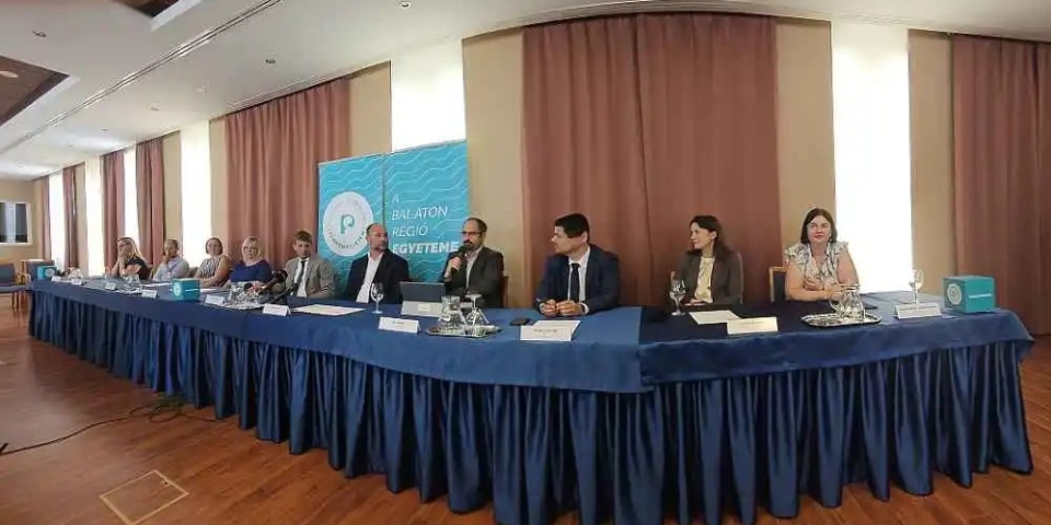 „Megtelt” a Pannon Egyetem
