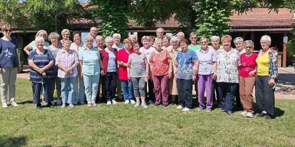 Emlékezéssel és ünnepléssel zárták a félévet az Egészségügyi Nyugdíjas Klubban